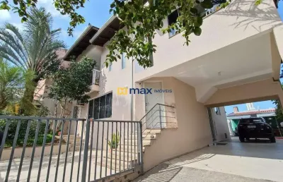 Casa com 04 dormitórios no ariribá com 210m² de área construída, balneário camboriú
