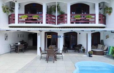 Ampla casa, 5 quartos sendo 1 suíte master à venda no bairro fazenda em itajaí