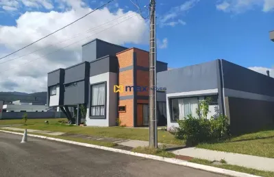 Venda: casa no condominio caledônia área 3 - camboriú.