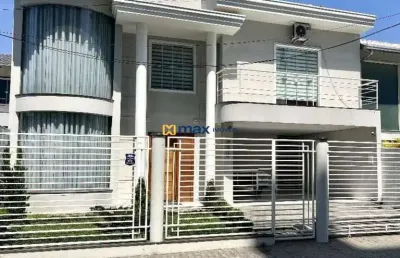 Linda casa com piscina, 3 dormitórios (1 suíte) à venda, são judas, itajaí