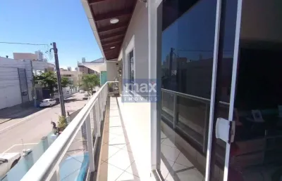 Casa com 8 dormitórios. nações - balneário camboriú.