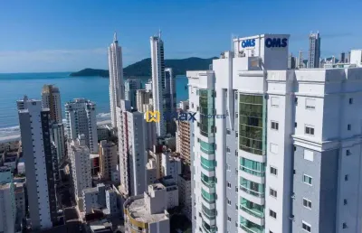 Venda: alto padrão mobiliado com 4 suítes e 4 vagas, centro - balneário camboriú