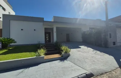 Casa com 3 quartos à venda na Avenida dos Lagos, 100, Pedra Branca, Palhoça