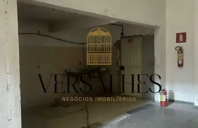 Loja comercial para alugar com 4 banheiros, área ampla, no bairro santa terezinha, sem vaga de garagem