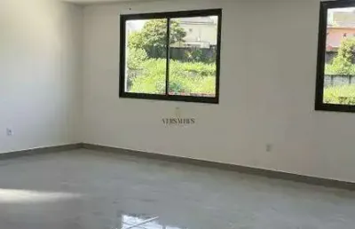 Sala comercial com 43 m², 2 banheiros, localizada no bairro são luiz –