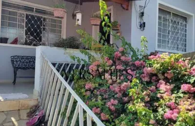 Casa à venda em lote de 360m² com duas residências independentes no bairro alípio de melo