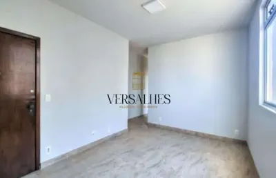 Cobertura com 2 quartos, vaga coberta e terraço amplo no bairro caiçara