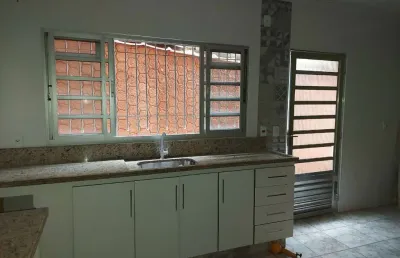 Casa com 2 quartos à venda na vila virgínia, itaquaquecetuba  por r$ 480.000