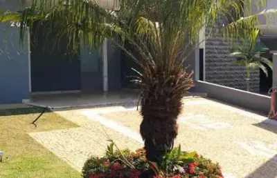 Casa em condomínio fechado com 4 quartos à venda na rua josé antonio cipriano, 200, jardim santa mônica ii, mogi guaçu, 200 m2 por r$ 1.200.000