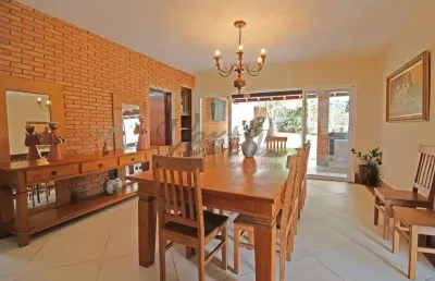 Casa em condomínio fechado com 5 quartos à venda na renato benedito petta, 1000, vila brandina, campinas, 392 m2 por r$ 1.400.000