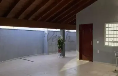 Casa com 3 quartos à venda na wanderley luiz da cunha, 100, parque dos eucalíptos, mogi guaçu, 202 m2 por r$ 465.000