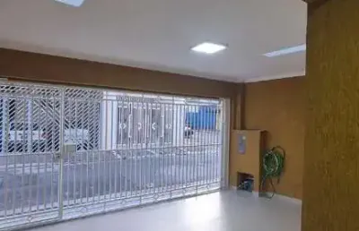 Casa térrea reformada no tatuapé com 2 suítes ? perto do metrô carrão!
