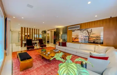 Torne-se exclusivo com a imponência deste apartamento.