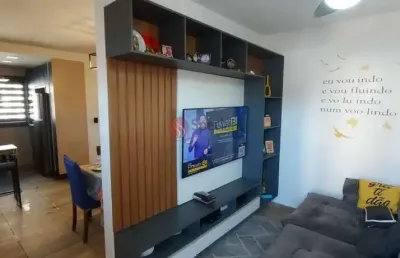 Apartamento de 63 metros com 2 quartos, sacada  e 1 vaga de garagem.