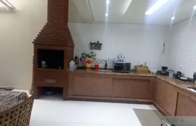 Sobrado comercial ou residencial  com 395 m², 3 suítes, amplo espaço gourmet  e 8 vagas .
