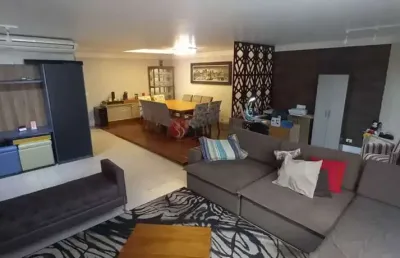 Casa térrea residencial com 4 quartos na vila formosa e  8 vagas para carros