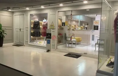Casa térrea no tatuapé  totalmente comercial, com loja no local