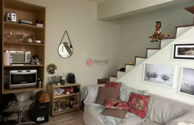 Casa térrea antiga no alto da mooca com 2 quartos e 2 vagas.