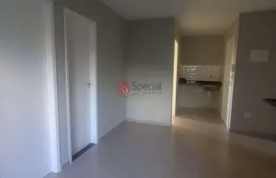 Apartamento no belém com 2 dormitórios e terraço para churrasqueira.