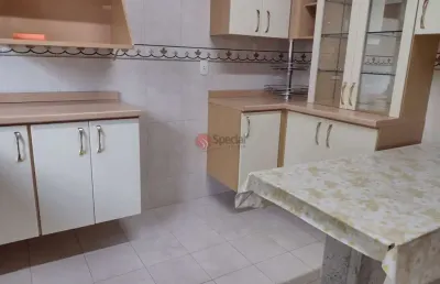 Sobrado na vila ema, com 4 quartos, 2 suítes e 5 vagas