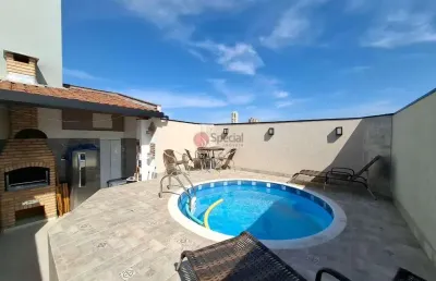 Cobertura à venda, recém reformada, com  3 quartos, área gourmet e 3 vagas fixas.