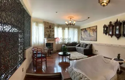 Sobrado no jardim têxtil com 3 dormitórios,  5 vagas com 400 m².