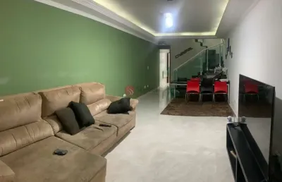 Sobrado com 3 dormitórios,  2 vagas à venda com 106m².