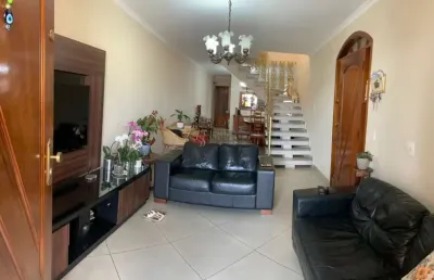 Sobrado na vila formosa  com 4 dormitórios e 3  vagas de garagem.