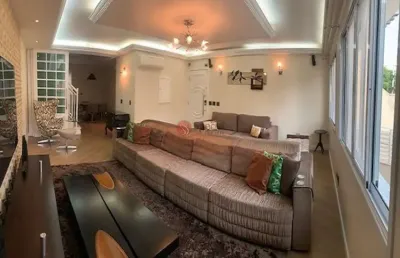 Sobrado alto padrão mobiliado à venda na penha com 3 suítes, 8 vagas e piscina. 342m²