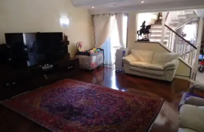 Sobrado alto padrão na vila formosa com 3 suítes, piscina, sauna, sala pé direito duplo.
