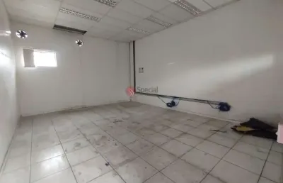 Prédio comercial para compra pu locação em frente ao metrô com 1522 metros.