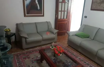 Casa térrea com 3 dormitórios, 1 suíte e 3 vagas de garagem no tatuapé.