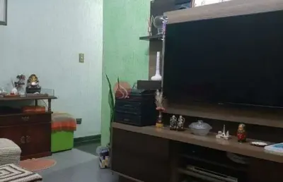 Casa térrea à venda de 320 metros , com 4 quartos, 2 suítes e 3 vagas  na vila formosa.
