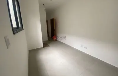 Apartamento com 2 quartos, 1 vaga, próximo a estação de metrô guilhermina.