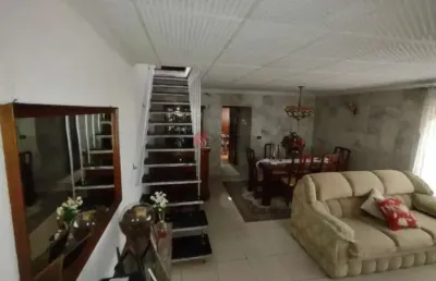 Casa com 3 quartos à venda na Rua Carolina Pavone, 79, Penha, São Paulo