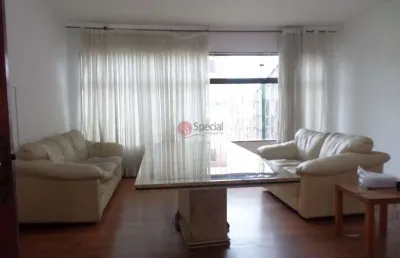 Casa comercial com 2 salas para alugar na Rua Odete Gomes Barreto, 181, Vila Carrão, São Paulo