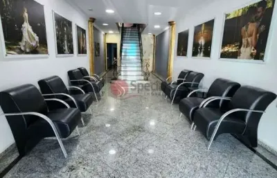 Prédio comercial no belenzinho com 260,00 metros, 8 salas, 4 banheiros, próximo av. salim  maluf.