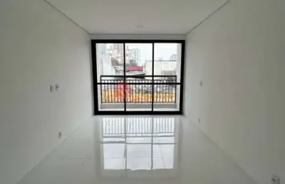 Apartamento no tatuapé com 1 dormitorio, sala, cozinha,1 banheiro, próximo do metrô carrão.