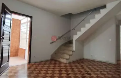 Casa com 2 quartos para alugar na Rua Rogério Giorgi, 1121, Vila Carrão, São Paulo