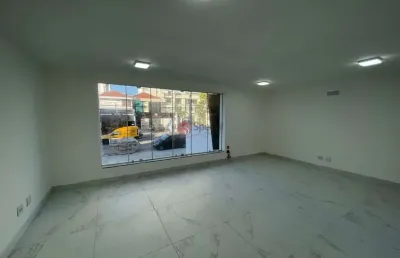 Prédio comercial no tatuapé com 715 m² de área útil.