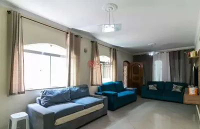 Casa com 3 quartos para alugar na Rua Uruçuca, 165, Tatuapé, São Paulo