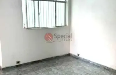 Sobrado no tatuapé, 3 dormitórios , 2 vagas de garagem.