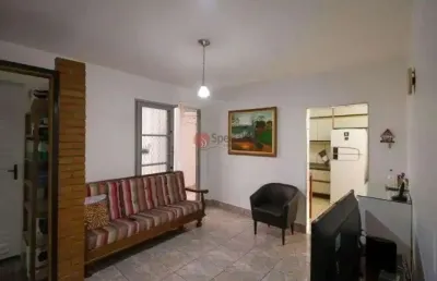 Casa assobradada à venda  no parque são lucas com 3 quartos e 2 vagas de garagem.