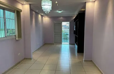 Casa à venda 172m2, 2 suítes, 2 vagas, depósito e churrasque