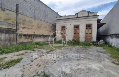 Terreno de 470m², com 2 casas, próximo ao estádio engenhão