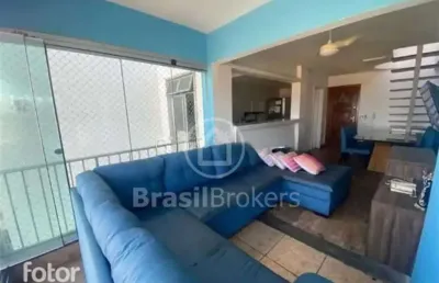 Cobertura duplex 3 quartos 2 banheiros toda reformada