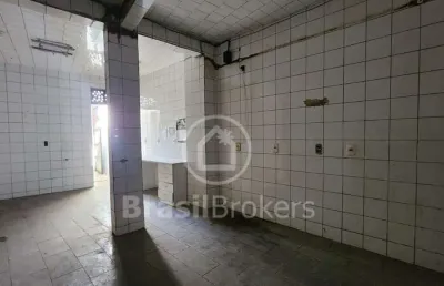 Loja ampla em bonsucesso com alto potencial comercial