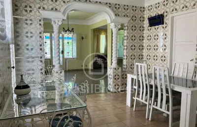 Excelente casa de dois andares à venda, próxima ao méier