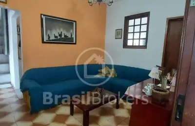 Apartamento tipo casa 4 quartos, 2 terraços próximo da cinco bocas