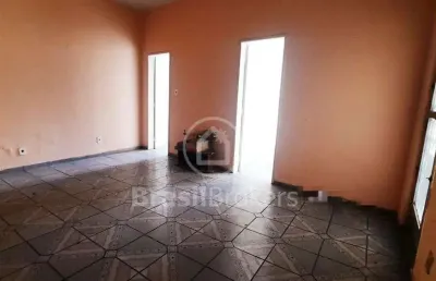 Apartamento tipo casa  de 2 quartos no engenho novo.